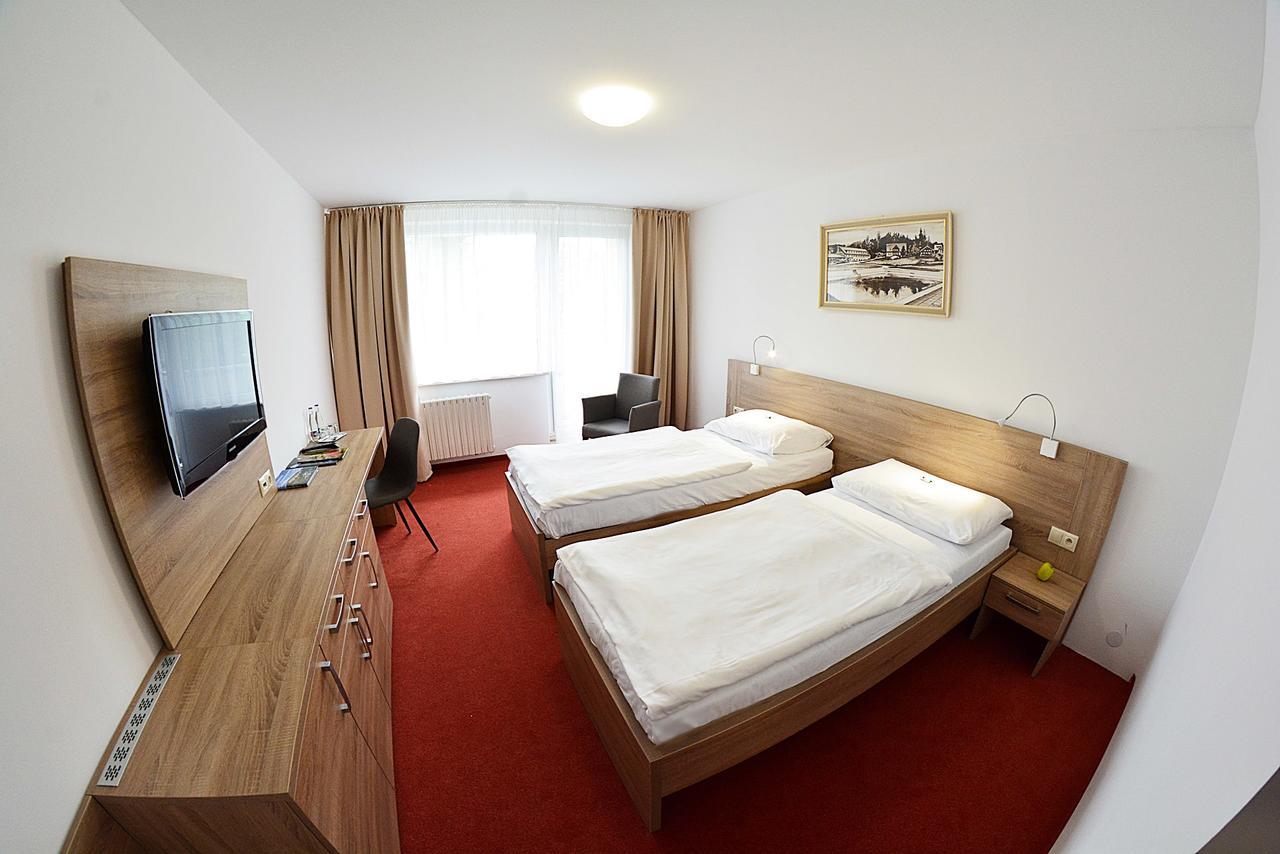 Alexandra Sport Hotel ปูโฮ ภายนอก รูปภาพ