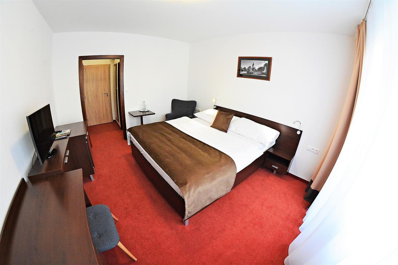 Alexandra Sport Hotel ปูโฮ ภายนอก รูปภาพ