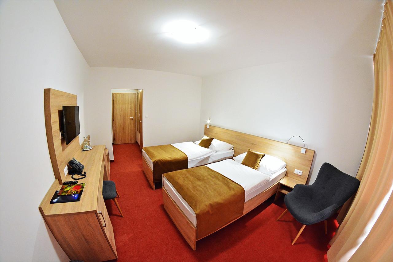 Alexandra Sport Hotel ปูโฮ ภายนอก รูปภาพ